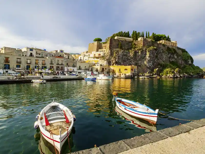 Auf unserer Wanderreise auf die Äolischen Inseln übernachten wir drei Nächte auf der Insel Lipari.