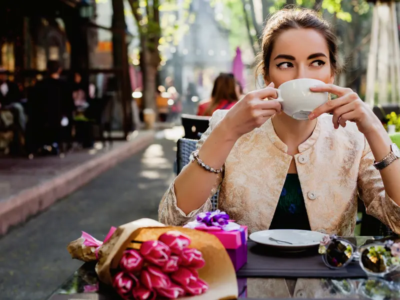 Selbstverständlich bleibt auf Ihrer Studienreise auch immer wieder Zeit für eine entspannte Tasse Kaffee.