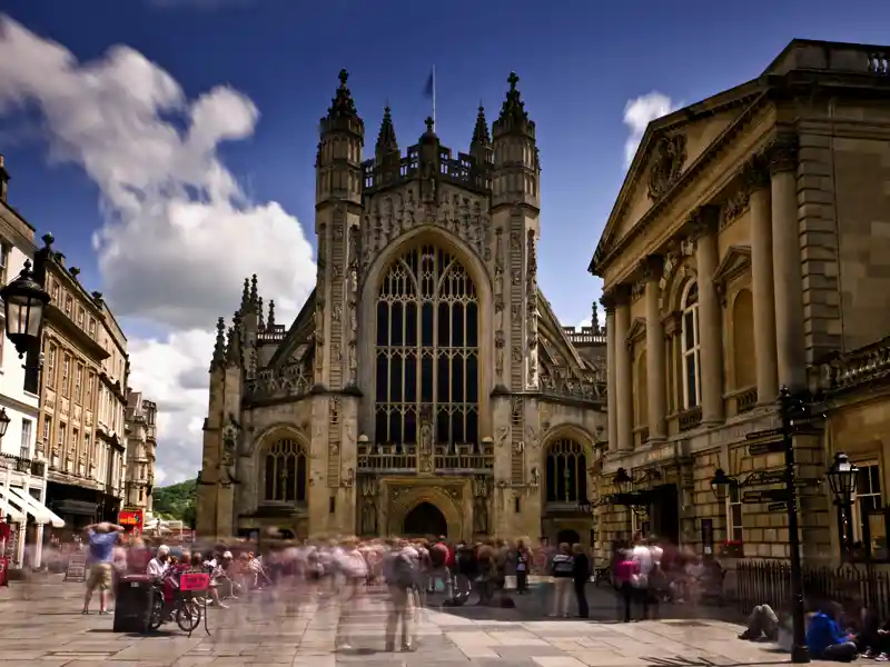 Darf auf unserer Studienreise durch Südengland nicht fehlen: ein Besuch der Stadt Bath und der römischen Bäder!