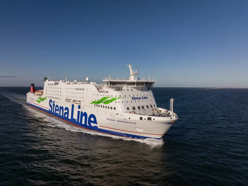 Wählen Sie die 12-tägige Busreise und reisen Sie entspannt an Bord einer Fähre von Stena Line von Göteborg nach Kiel.