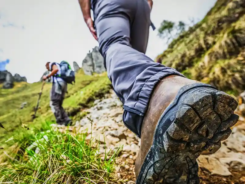 Festes Schuhwerk ist beim Wandern  unerlässlich! Auf unserer Wanderreise durch Norwegen erobern wir zwischen Fjell und Fjord die Bergwelt.