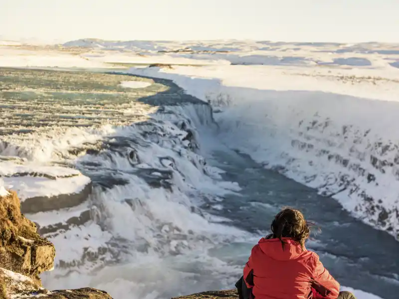 Island im Winter ist eine ergreifende Erfahrung. Mit der Studienreise zu den Nordlichtern im Winter schaffen wir uns unvergessliche Erinnerungen.