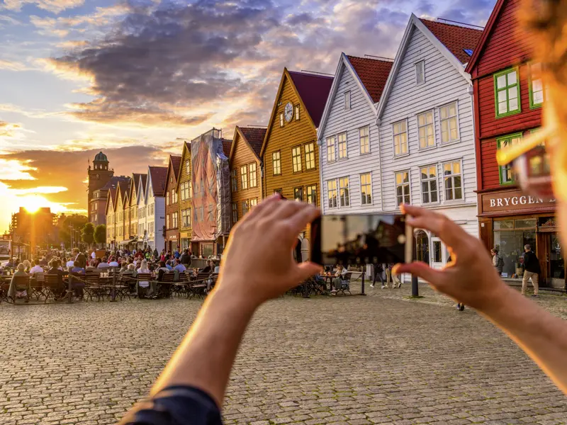 Das Hanseviertel Bryggen in Bergen ist ein Highlight jeder Norwegenreise, so auch auf unserer Tour nach Finnland und Norwegen.