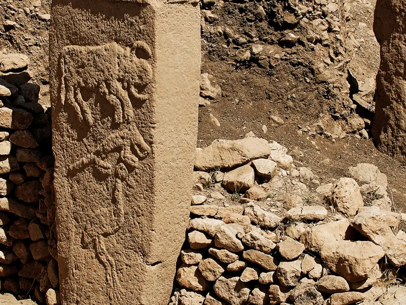 Der Ursprung der Zivilisation? Beim Besuch in Göbekli Tepe während unserer Studienreise in die Südosttürkei diskutieren wir die aktuellen Theorien zu dieser Stätte.