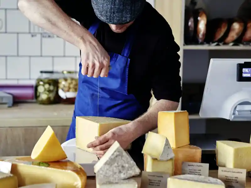 Say cheese! Von Cheddar bis Stilton gibt's leckeren Käse in England. Auf unserer Rundreise durch Nordengland können Sie schnabulieren.