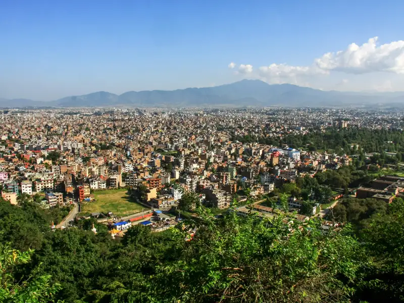 Kathmandu Stadtansicht mit Bergen