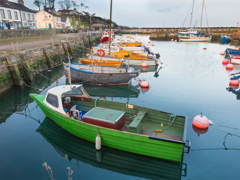 Boote im Hafen.
