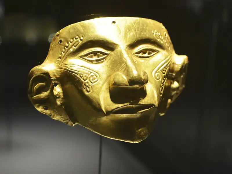 Goldmaske.